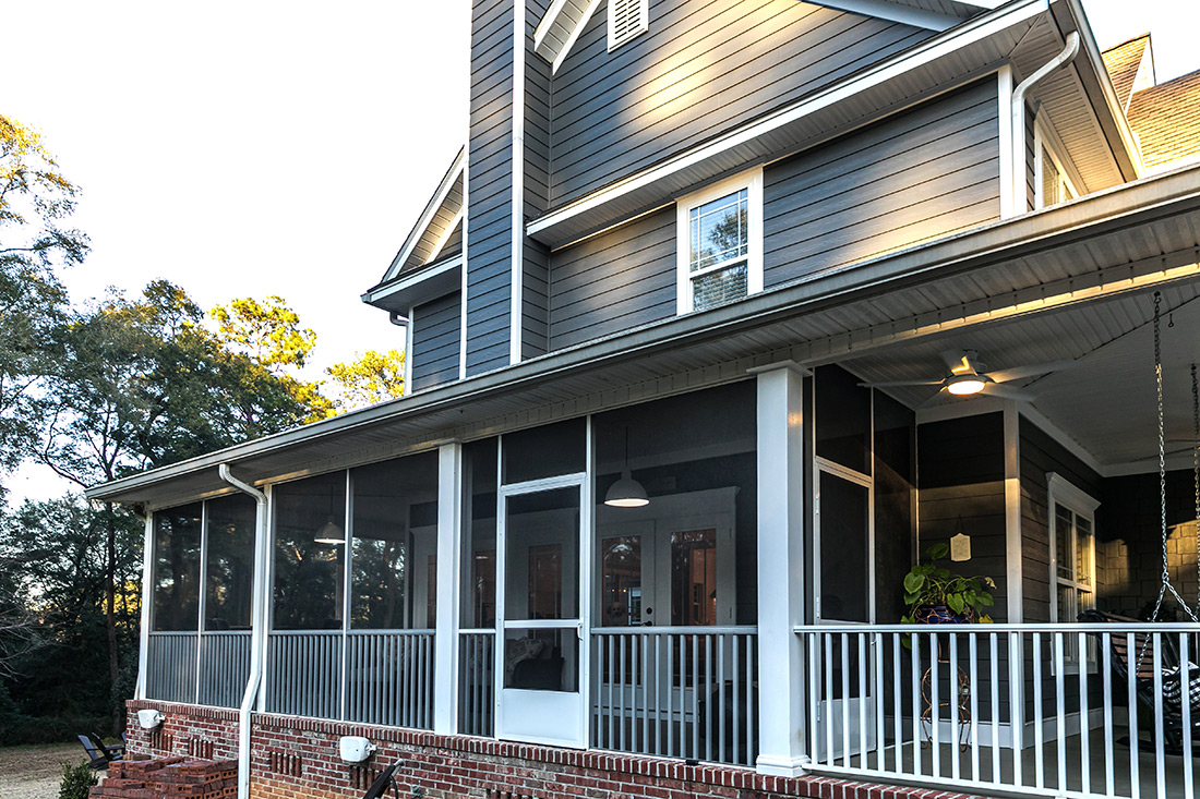 Dark Gray Vinyl Siding Enhances Home Exterior in Okemos, Michigan