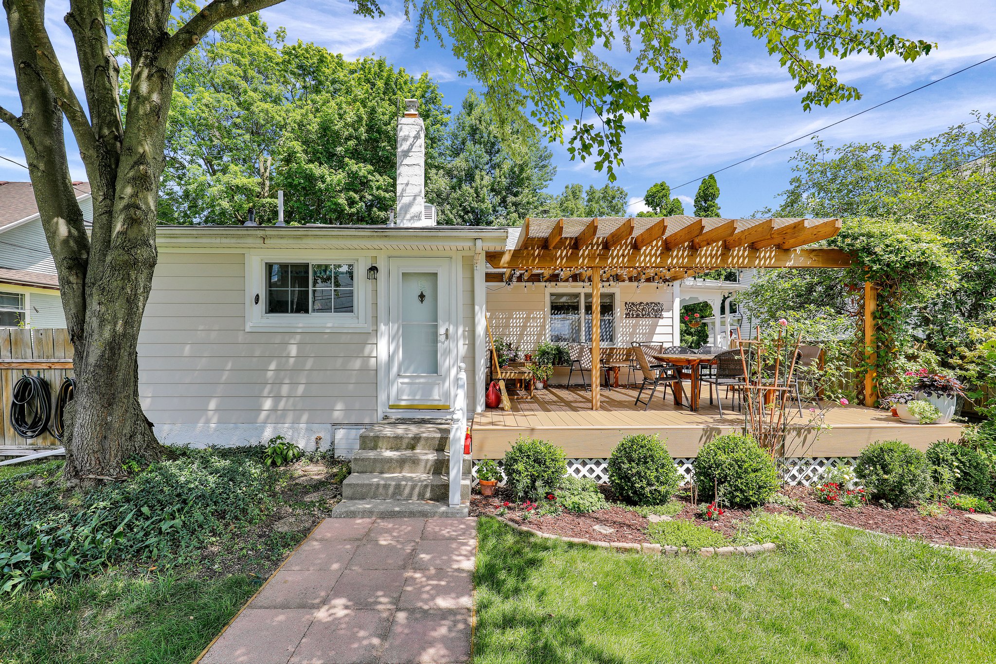 Beautiful-TimberTech-Composite-Deck-and-Celect-Vinyl-Siding-Mason-MI