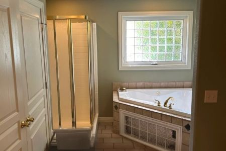 traverse-city-bathroom-remodel-before-overview.jpg